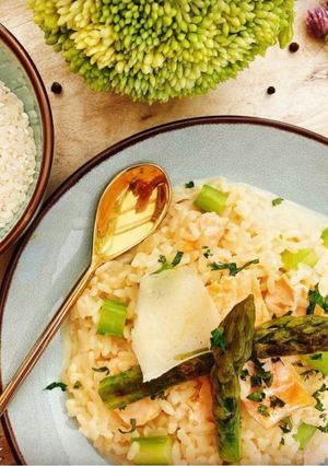 Une photo de Risotto asperge et saumon