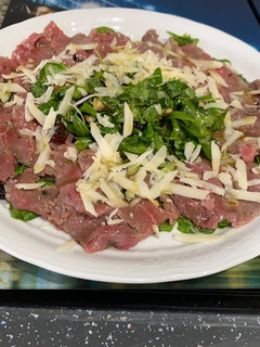 Una foto de Carpaccio de ternera