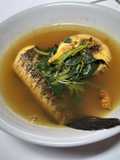 Sup pindang ikan gabus bumbu iris