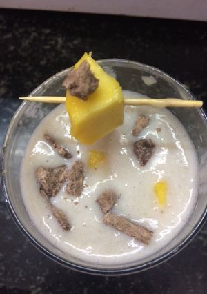 A picture of Oats Banana mango milkshake !.