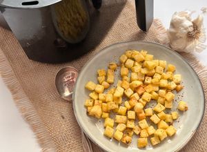 Une photo de Pommes de terre rissolées à l’ail et aux herbes de Provence à l’air fryer