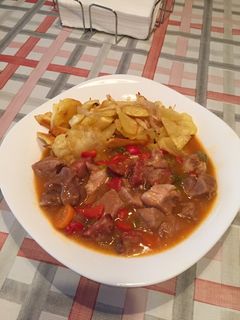 Una foto de Carne guisada con cerveza negra