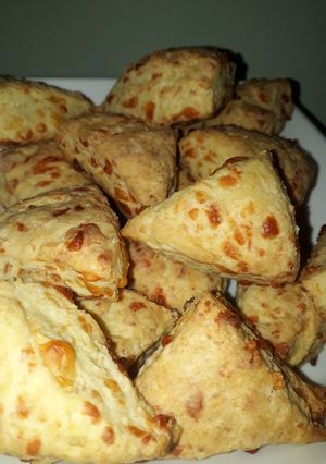 Una foto de Scones de Queso