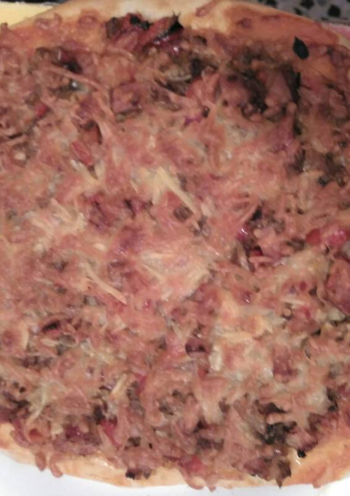 Una foto de Pizza de atún y mortadela
