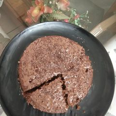 A picture of Bourbon biscuit cake.