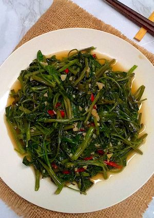 Foto resep Kangkung Tumis Bawang Putih