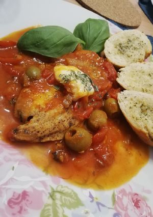 Olívás-paradicsomszószos Csirkemellfilé Mozzarellával recept fotója