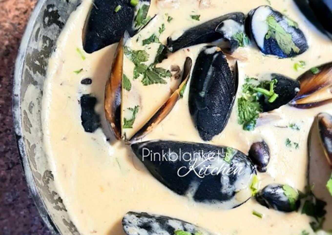 Creamy & Cheesy Mushroom Sauce