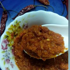 A picture of Garlic red chilli chutney.