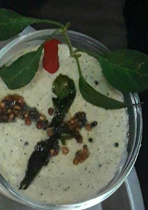 A picture of Coriander chutney.
