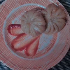 A picture of Chicken momos.