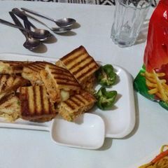 A picture of Pannini sandwich.