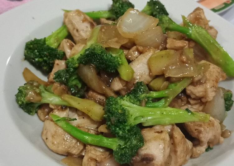 Cara Membuat Cah Brokoli Ayam yang enak