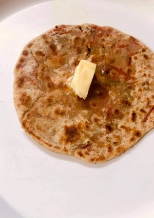 गाजर कापराठा(gajar ka paratha recipe in hindi) रेसिपी मुख्य फोटो