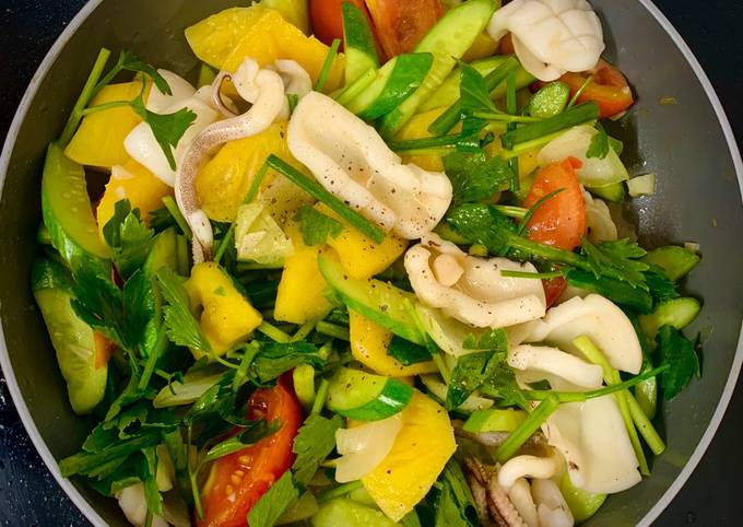 Cách làm MỰC XÀO CÀ CHUA bắt mắt, ngon tuyệt đỉnh tại nhà