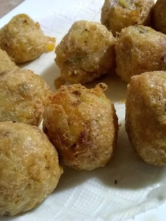 A picture of 3 spice Potatoes Chicken Balls.