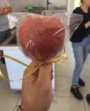 Manzana cubierta de chamoy