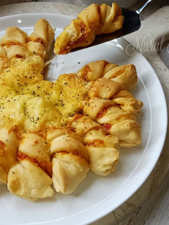 Foto resep Garlic Pizza Twist Sauce Bolognese