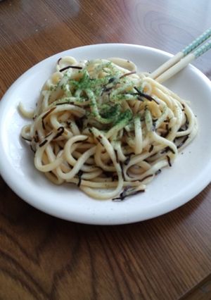 A picture of Super Easy Shio Kombu Yaki Udon for One.
