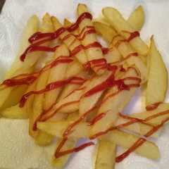 بطاطس مقرمشة بالكاتشب🍟😋❤️-レシピのメイン写真