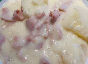 A picture of Crockpot Potato 🥔 Soup with Ham 🥣.