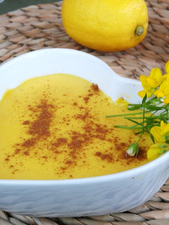 Una foto de Natillas caseras al limón 🍋