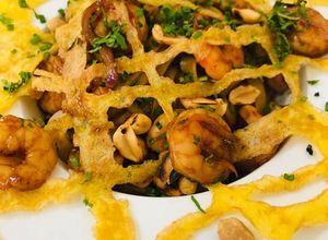 Una foto de Pad Thai de camarón
