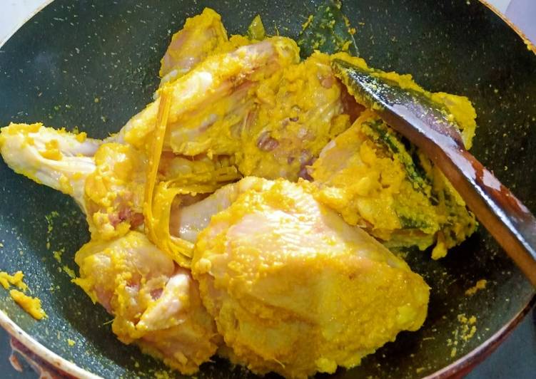 Resep Ayam goreng kuning yang Menggugah Selera