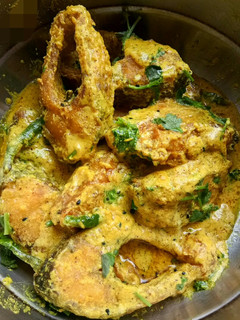 A picture of Sarputi fish with mustard paste.