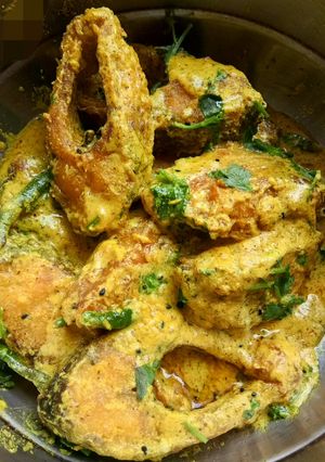 A picture of Sarputi fish with mustard paste.