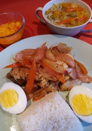 Una foto de Escabeche de Pollo a mi estilo