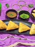 ચીઝી પનીર મટર સમોસા (Cheesy Paneer Matar Samosa Recipe In Gujarati)