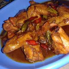 A picture of 142. Ayam Kecap Pedas.