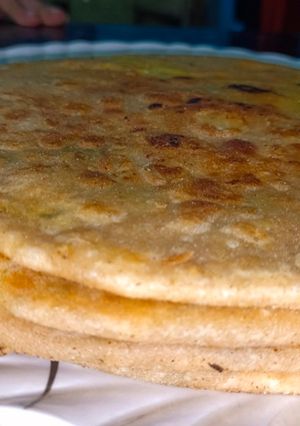 A picture of Aloo Methi Paratha.