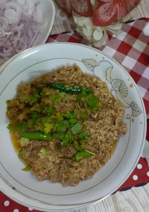 A picture of Chicken qeema.