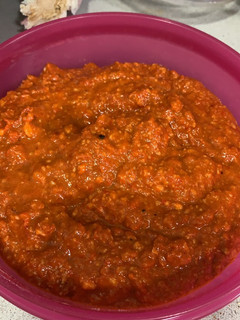 Una foto de Muhammara (Crema de pimientos)