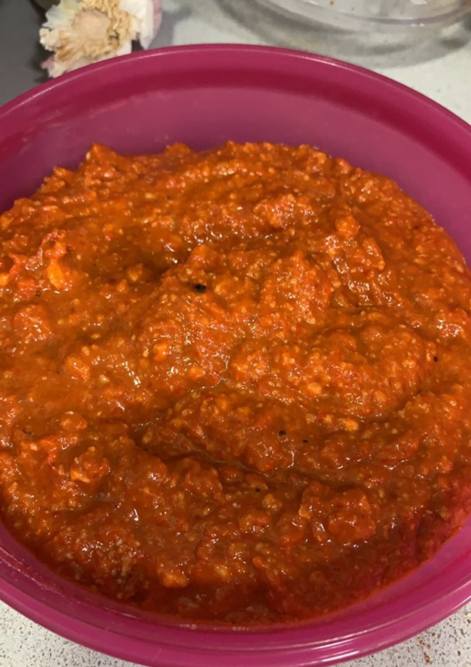 Una foto de Muhammara (Crema de pimientos)