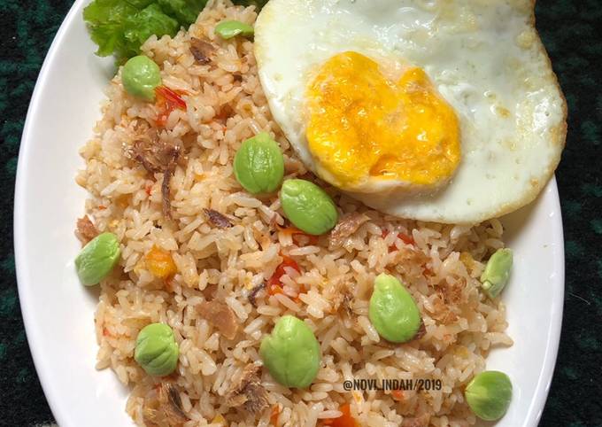 Resep Nasi Goreng Ikan Asin Pete Pedas Oleh Novi Indah Cookpad