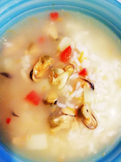 Una foto de Sopa de mariscos 🌊