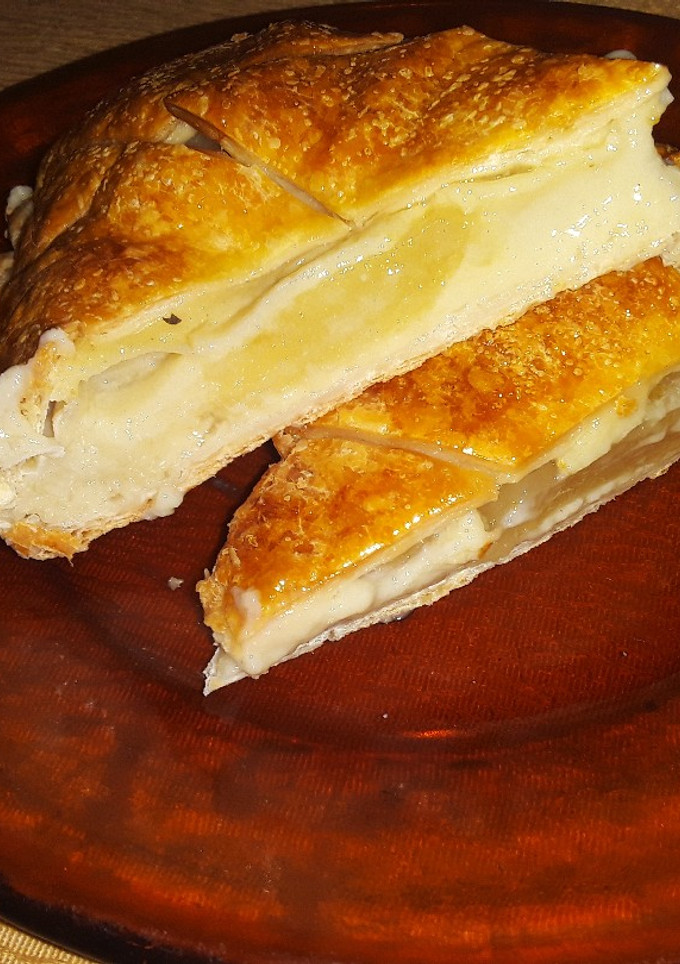 Una foto de Tarta de Peras & Pastelera con masa de Hojaldre