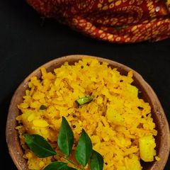 A picture of Indori poha.