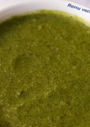 A picture of Bathua ki chutney.