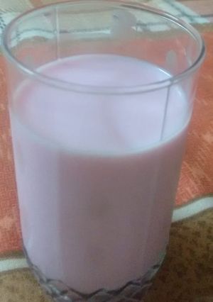 A picture of Rose syrup cold milk.