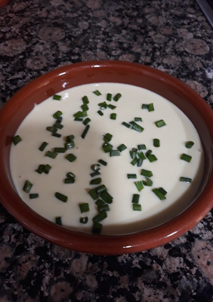 Una foto de Vichyssoise crema fría de puerros