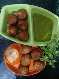 आलू चीज़ बॉल्स (aloo cheese balls recipe in Hindi) रेसिपी मुख्य फोटो