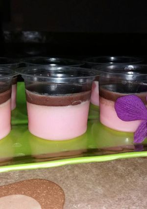 Foto resep Puding Stroberi fla Coklat simpel buat nya 😋😉