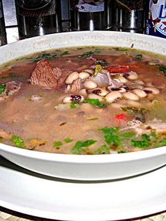 Una foto de Bors de alubias careta con costillas de cerdo
