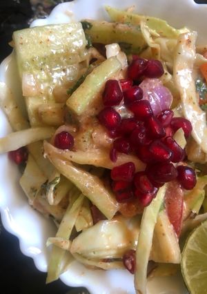 A picture of Ranch dressing Salad.