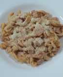 Pasta con jamón y peperoni