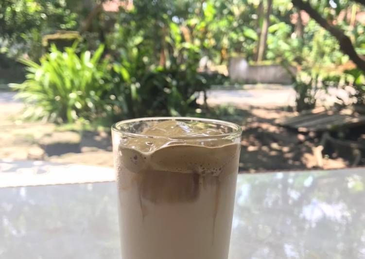 Cara Gampang Membuat Dalgona Coffee, Lezat